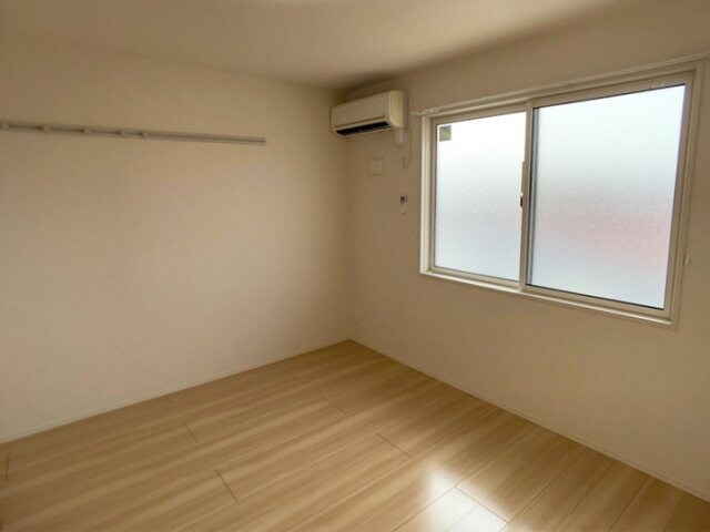 物件内観写真15　(洋室)