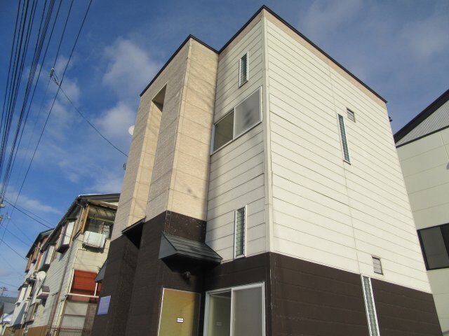 物件外観写真1　(外観です)