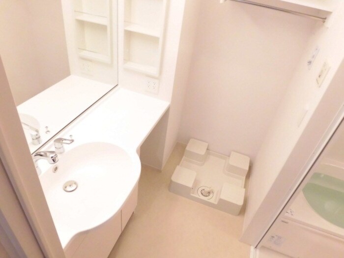 物件内観写真6　(洗面室)