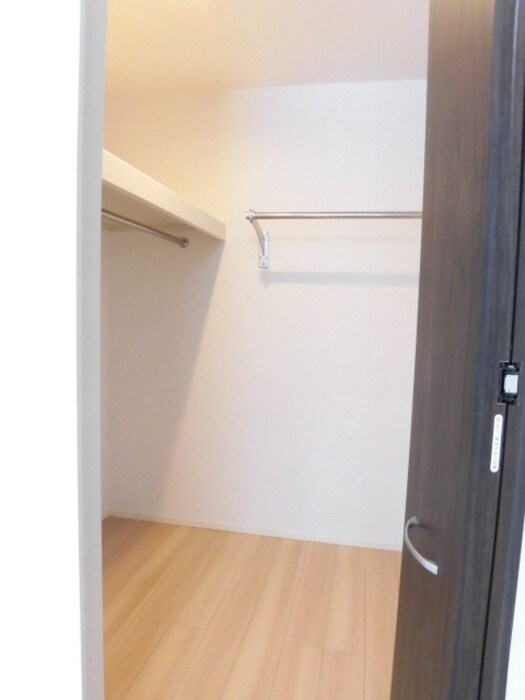 物件内観写真8　(ウォークインクローゼット)