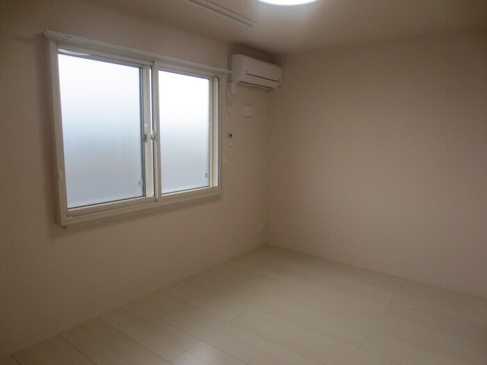 物件内観写真5　(洋室)