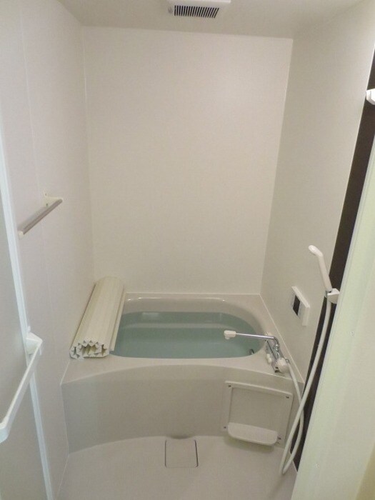物件内観写真4　(浴室)