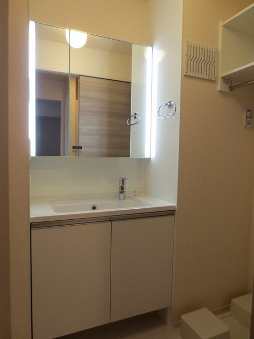 物件内観写真6　(洗髪洗面化粧台)