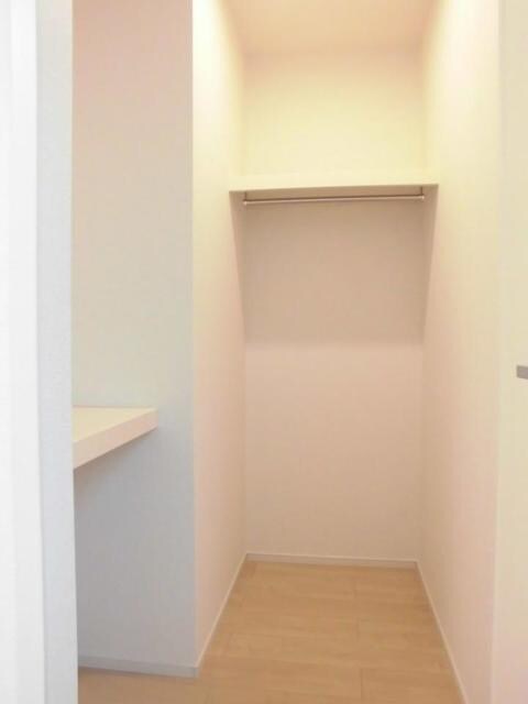 物件内観写真9　(収納)