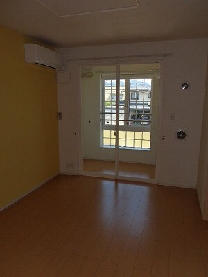 物件内観写真5　(居室・リビング)