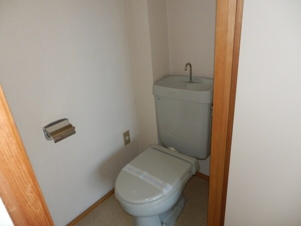 トイレ(シンプルで使いやすいトイレです)