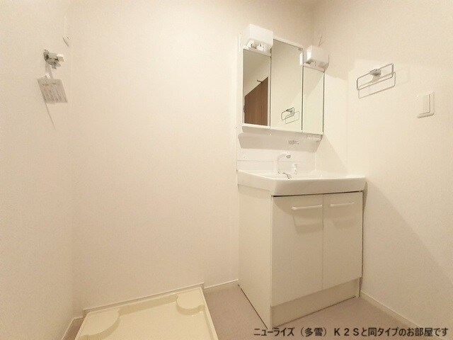 物件内観写真7　(洗面所)