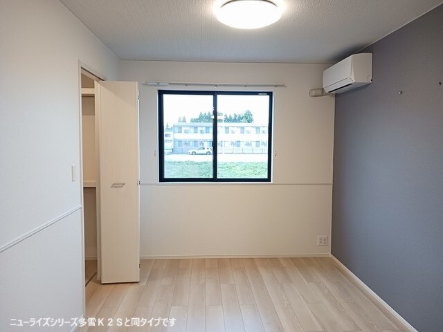 物件内観写真10　(居室・リビング)