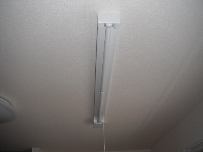 物件内観写真16　(室内物干し)