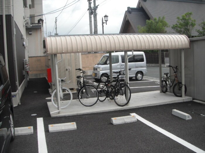 物件内観写真17　(駐輪場)