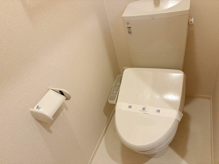 物件内観写真8　(トイレ)