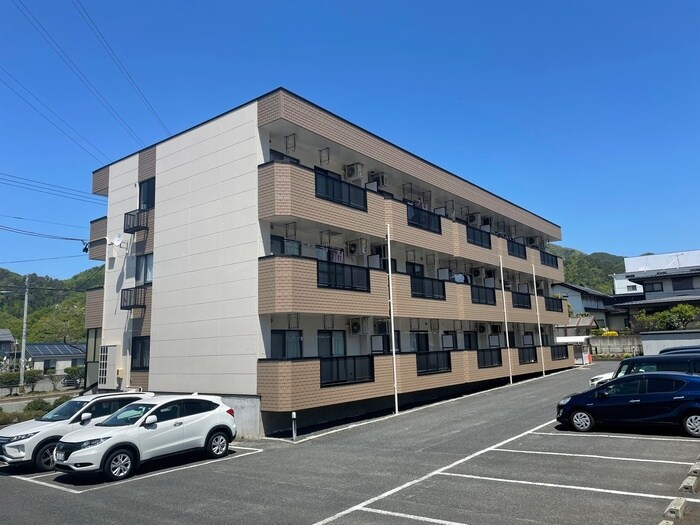 物件外観写真1　(建物外観)