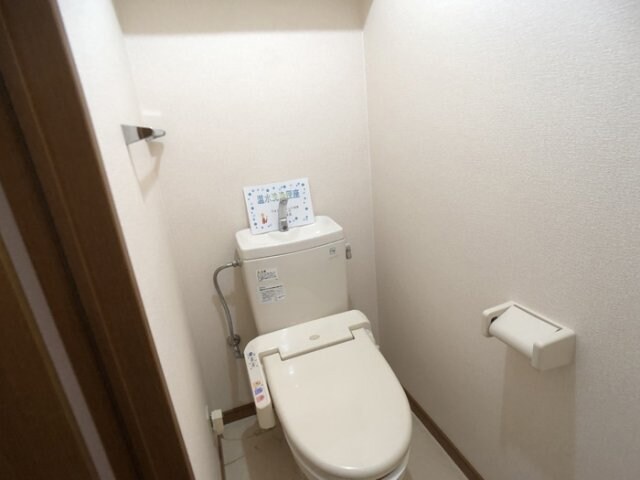 物件内観写真8　(トイレ)