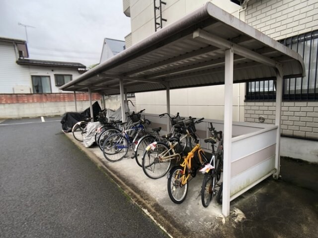 物件内観写真15　(駐輪場)