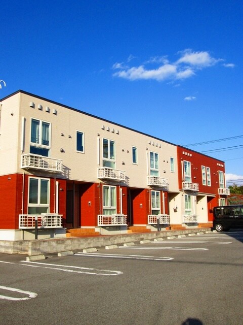 物件外観写真3　(駐車場)