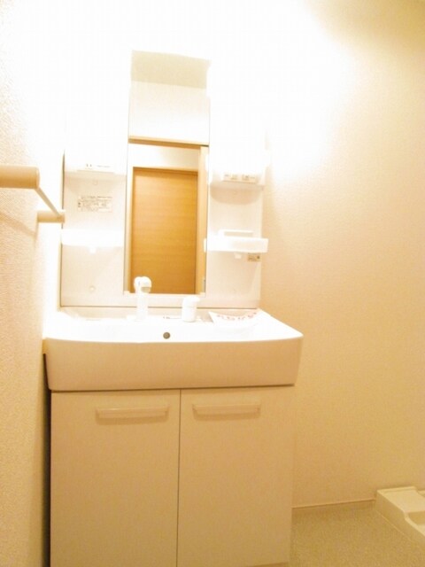 物件内観写真8　(洗面所)