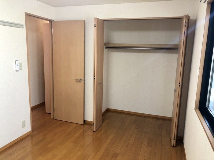 物件内観写真6　(北洋室クローゼット)