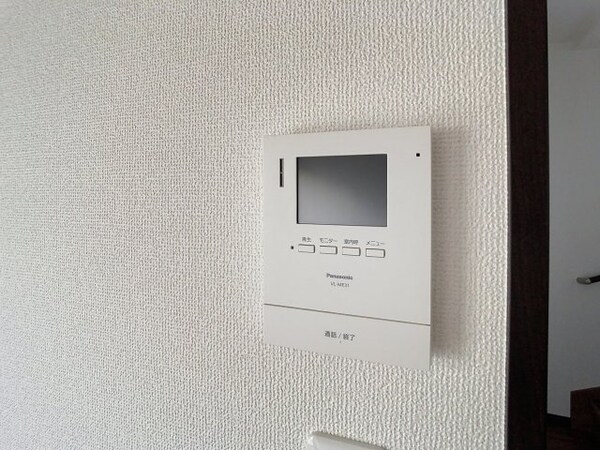 セキュリティ(来訪者が確認できるTVモニターホン付き。)
