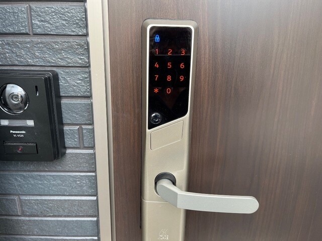 物件内観写真16　(電子キー(イメージ))