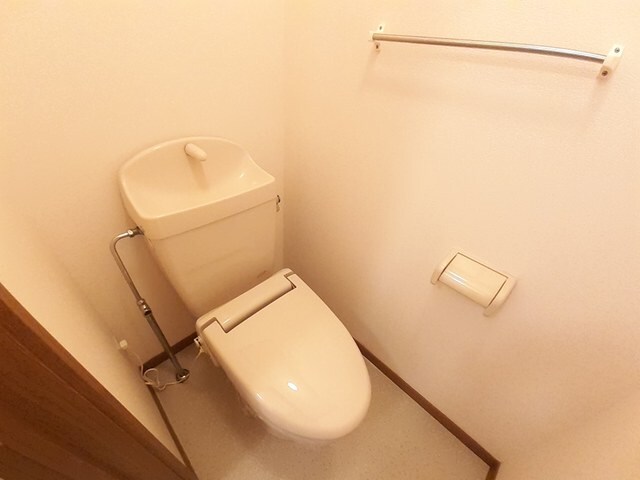 物件内観写真8　(トイレ)