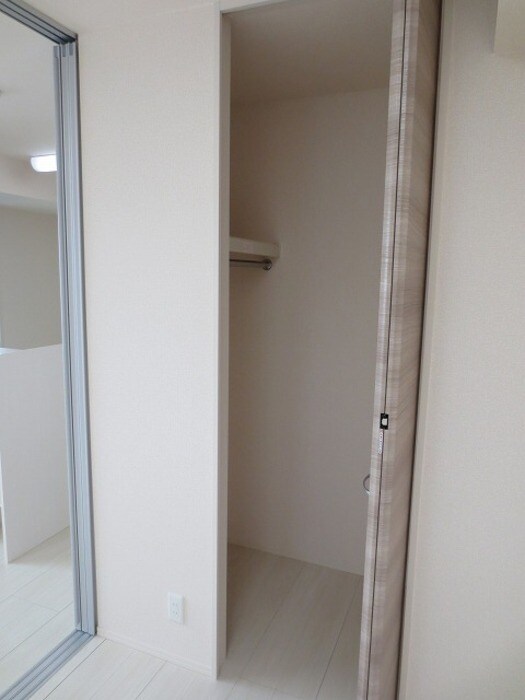 物件内観写真8　(クローゼット)