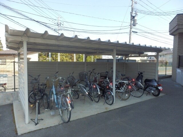 物件内観写真17　(駐輪場)