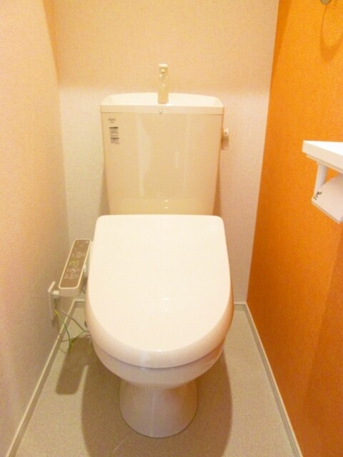 物件内観写真9　(トイレ)