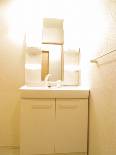 物件内観写真7　(洗面所)