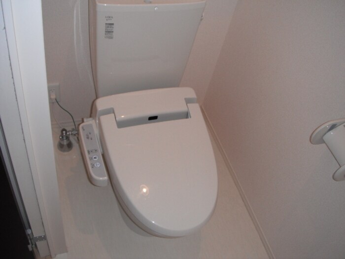 物件内観写真8　(トイレ)