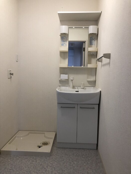 物件内観写真6　(洗面所)