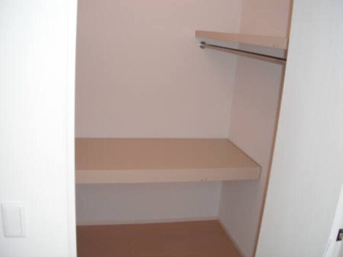物件内観写真7　(ウォークインクローゼット)