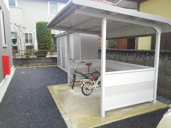 物件内観写真8　(駐輪場)