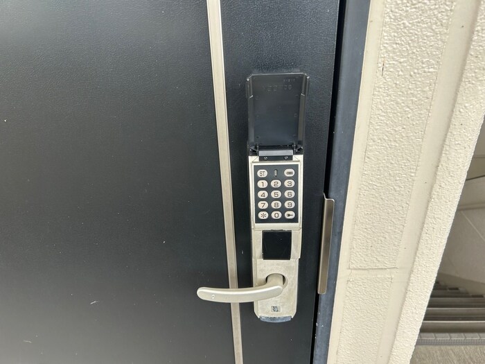 物件内観写真14　(玄関デジタルキー)