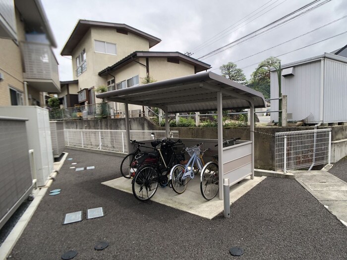 物件内観写真16　(駐輪場)