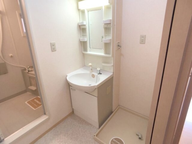 物件内観写真6　(洗面所)