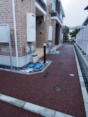 物件外観写真2　(エントランス)