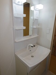 物件内観写真10　(洗面所)