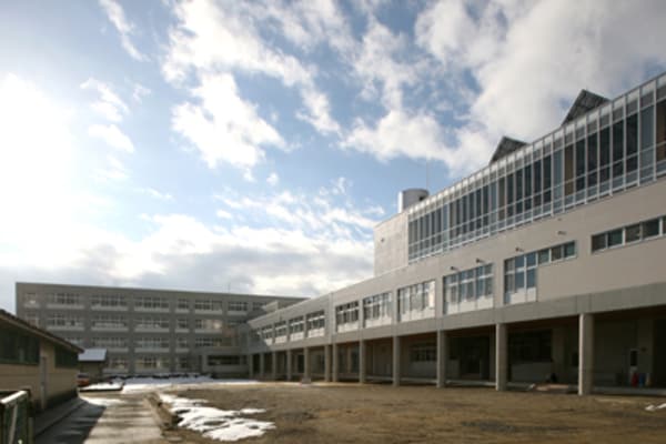 周辺環境(山形市立東小学校 565m)