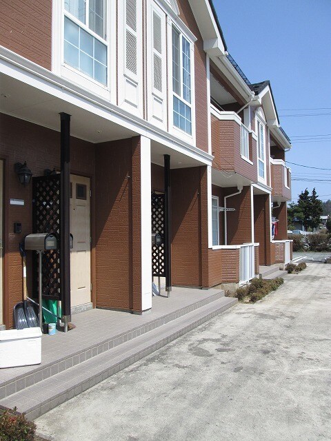 物件外観写真2　(エントランス)