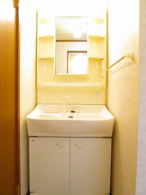 物件内観写真8　(洗面所)