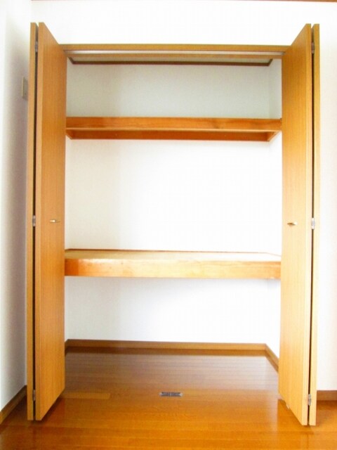 物件内観写真10　(収納)