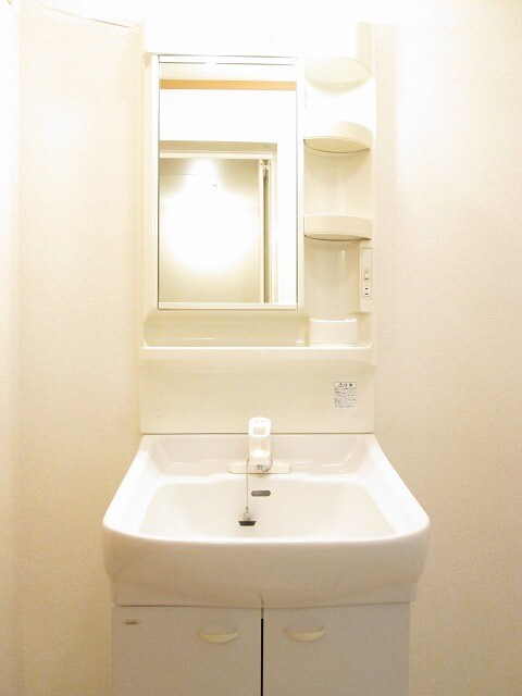 物件内観写真8　(洗面所)