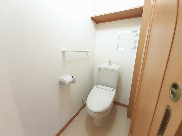 物件内観写真8　(トイレ)