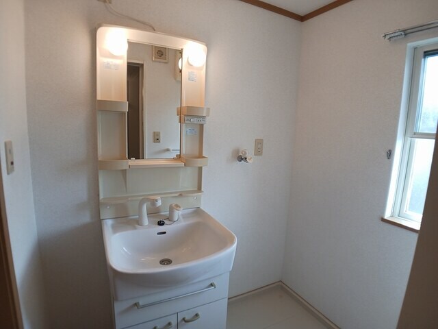 物件内観写真7　(洗面所)