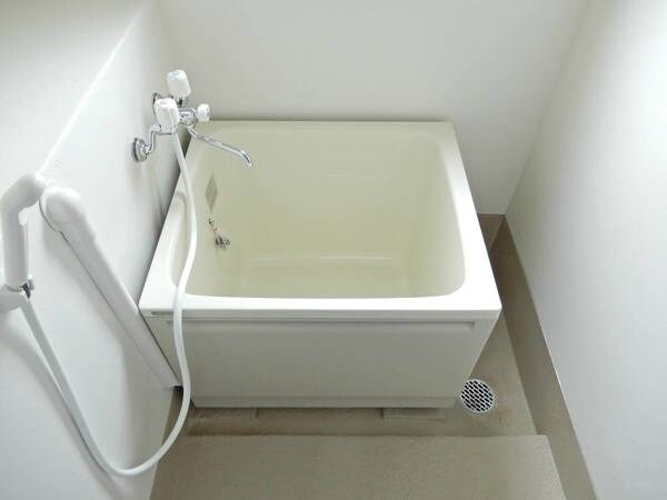 浴室(ビレッジハウスの同一物件・同一タイプの間取りの写真です)