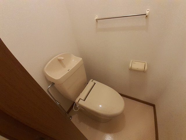 物件内観写真8　(トイレ)