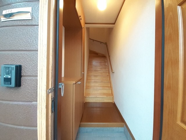 物件内観写真12　(玄関)