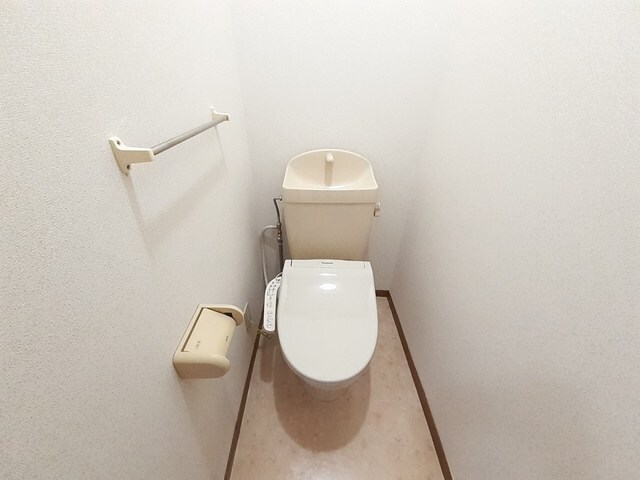 物件内観写真8　(トイレ)