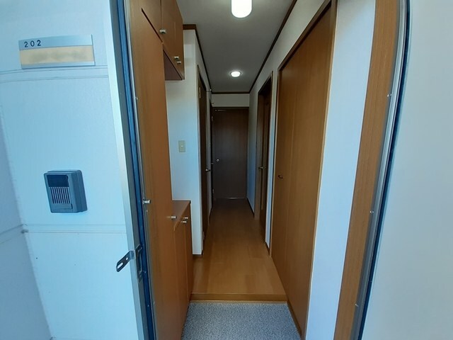 物件内観写真12　(玄関)