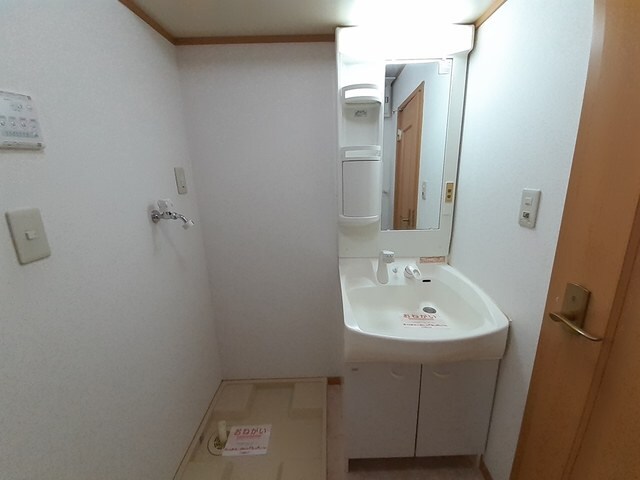 物件内観写真7　(洗面所)